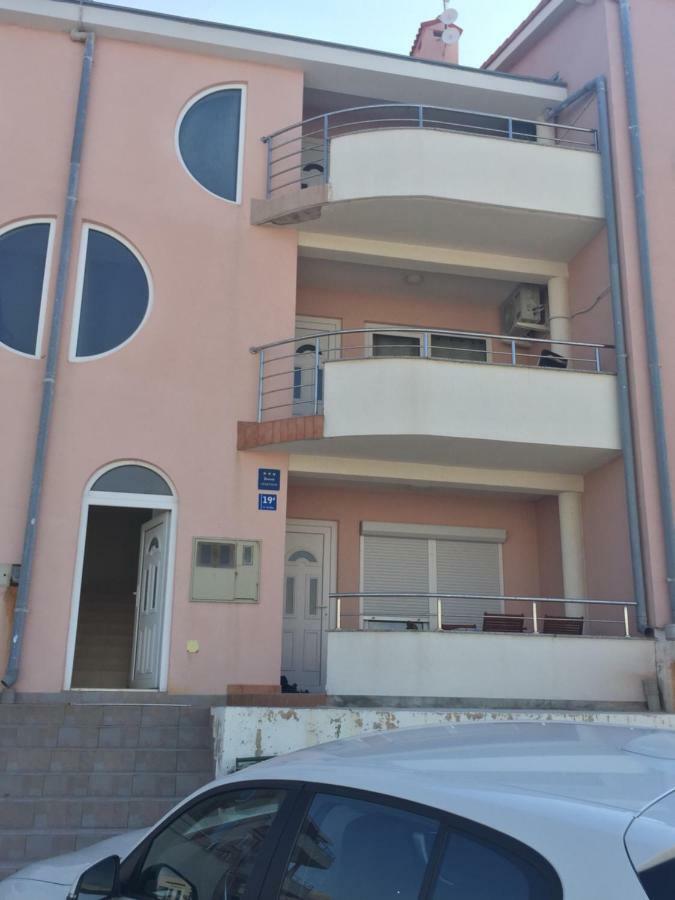 Appartamento Aurora Pag Town Esterno foto